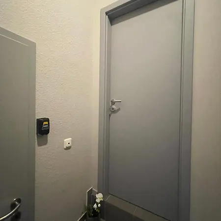 Metropolitan Am Schlosspark 公寓 *